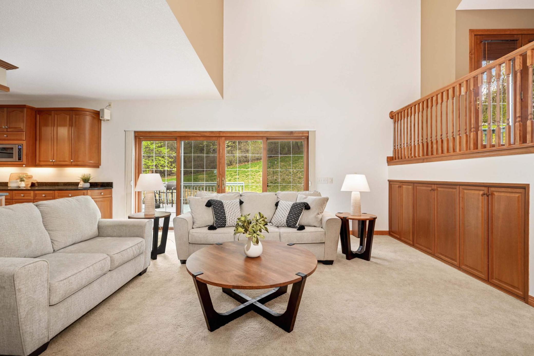 Woodbury, Minnesota, 55129, United States, 5 Bedrooms Bedrooms, ,5 BathroomsBathrooms,Residential,For Sale,1989522