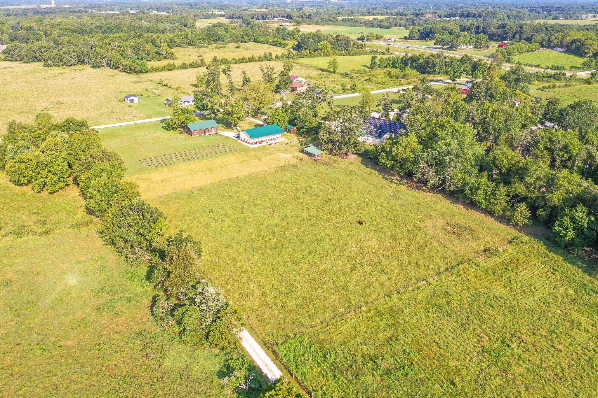 Rogersville, Missouri, 65742, United States, 3 Bedrooms Bedrooms, ,2 BathroomsBathrooms,Residential,For Sale,1979438