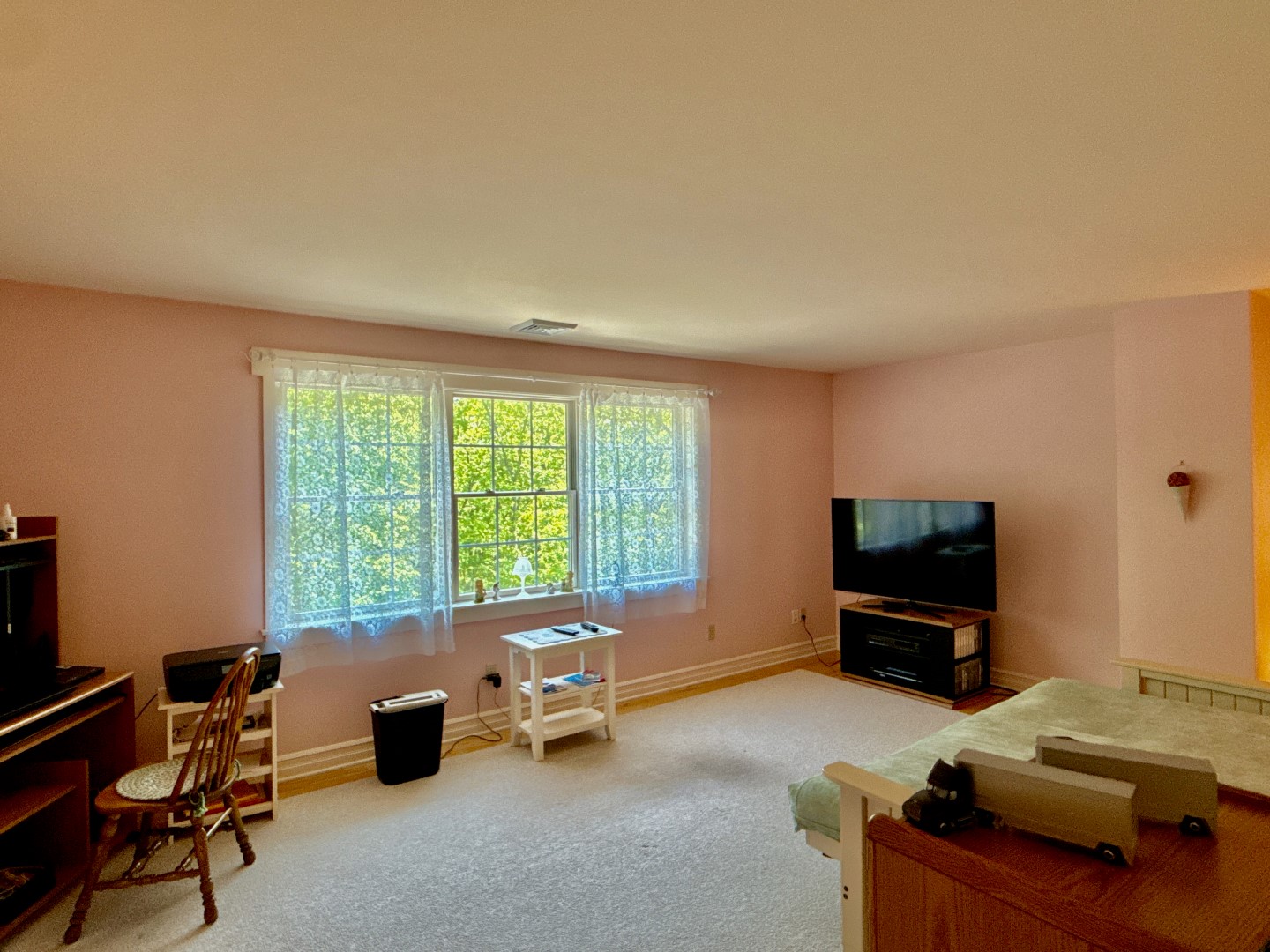 Hawley, Pennsylvania, 18428, United States, 3 Bedrooms Bedrooms, ,4 BathroomsBathrooms,Residential,For Sale,1846687