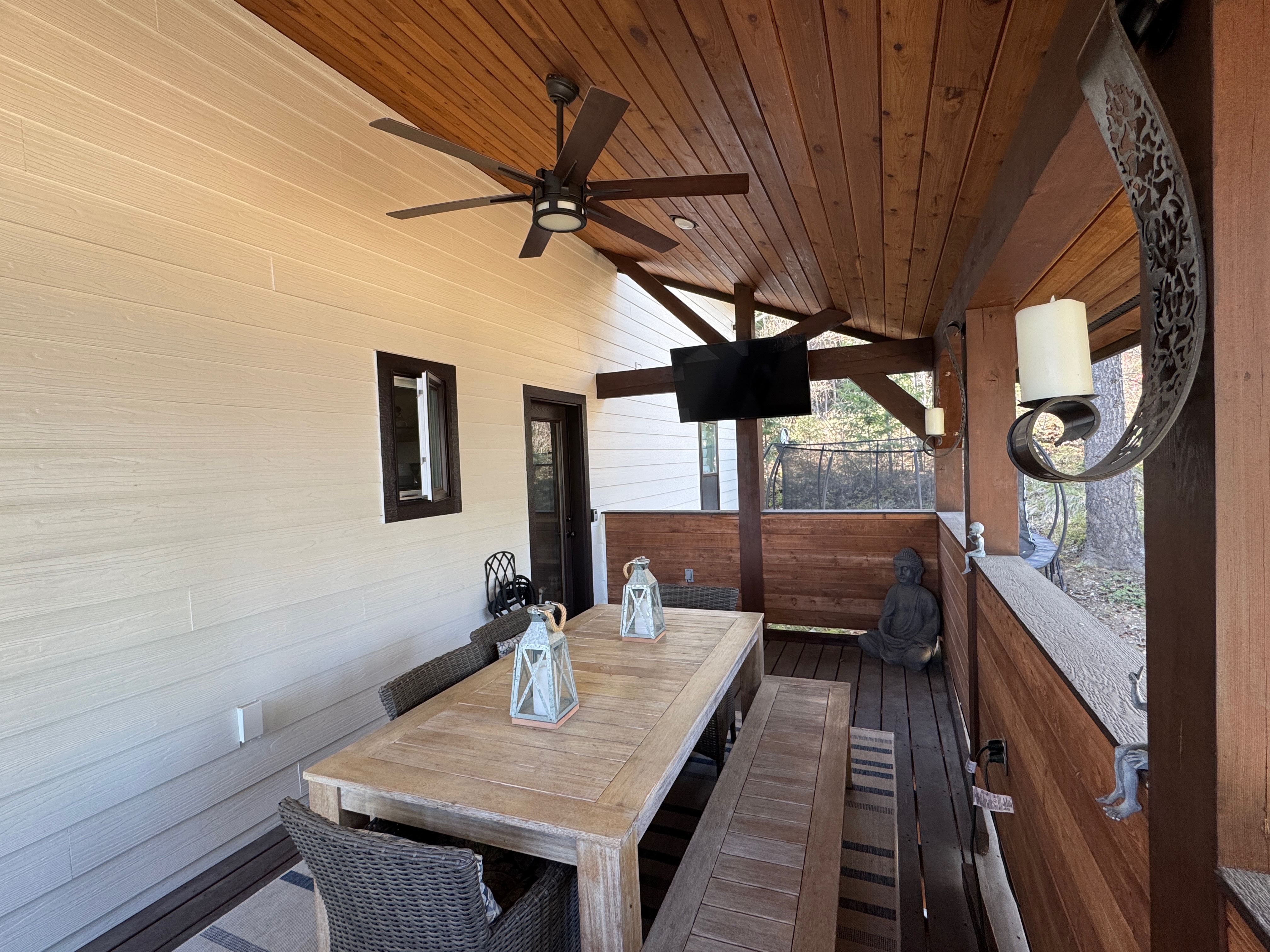 Sagle, Idaho, 83860, United States, 3 Bedrooms Bedrooms, ,3 BathroomsBathrooms,Residential,For Sale,1792364