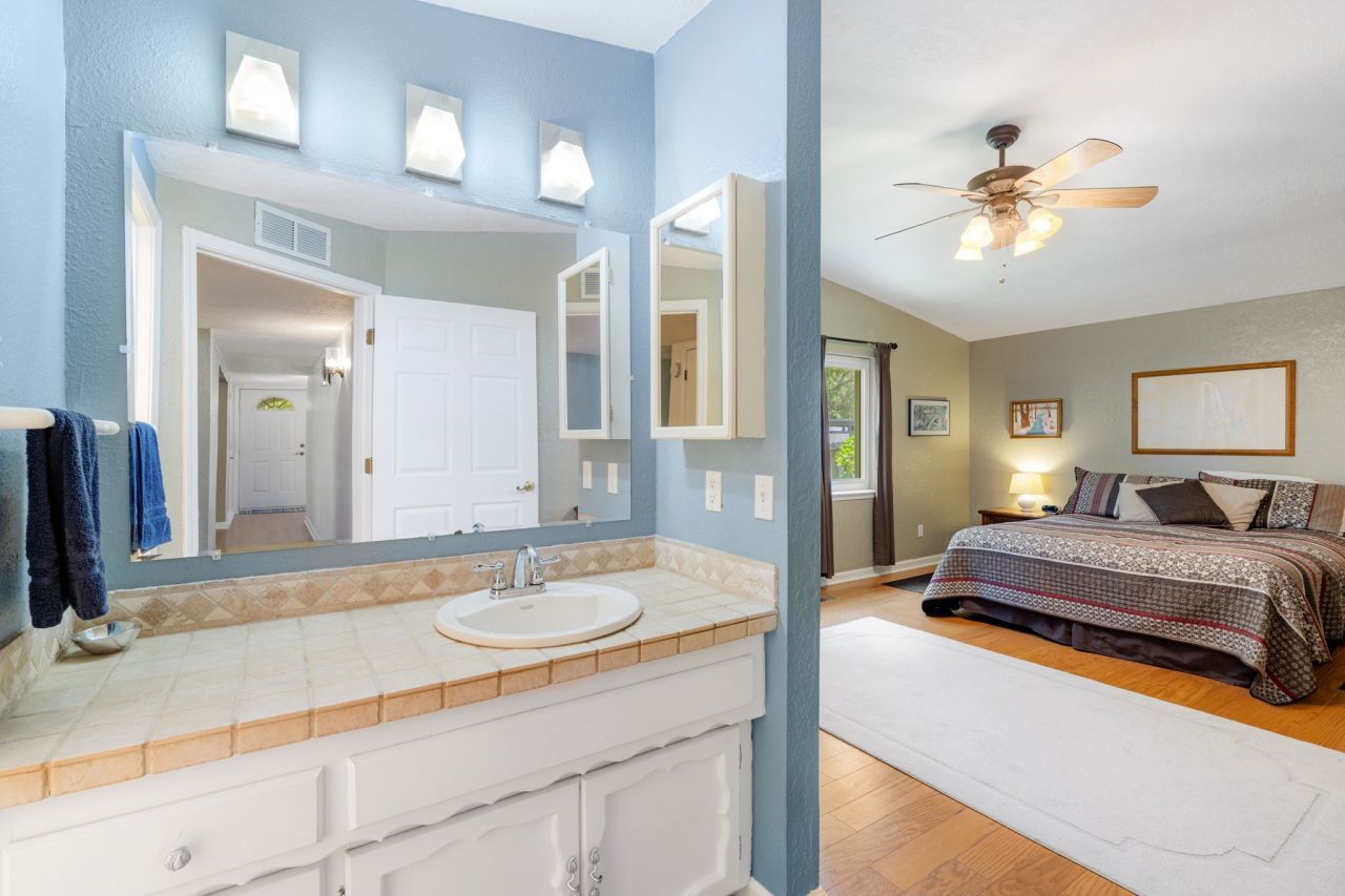 White Rock, New Mexico, 87547, United States, 4 Bedrooms Bedrooms, ,3 BathroomsBathrooms,Residential,For Sale,1906600