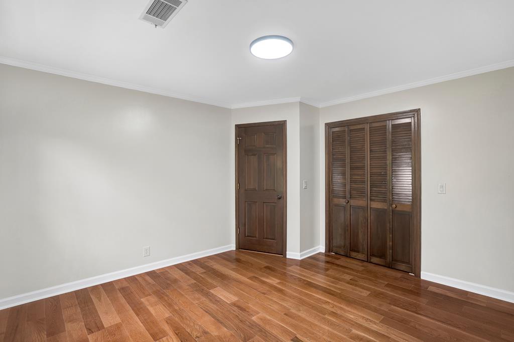 DALTON, Georgia, 30720, United States, 5 Bedrooms Bedrooms, ,3 BathroomsBathrooms,Residential,For Sale,1939085