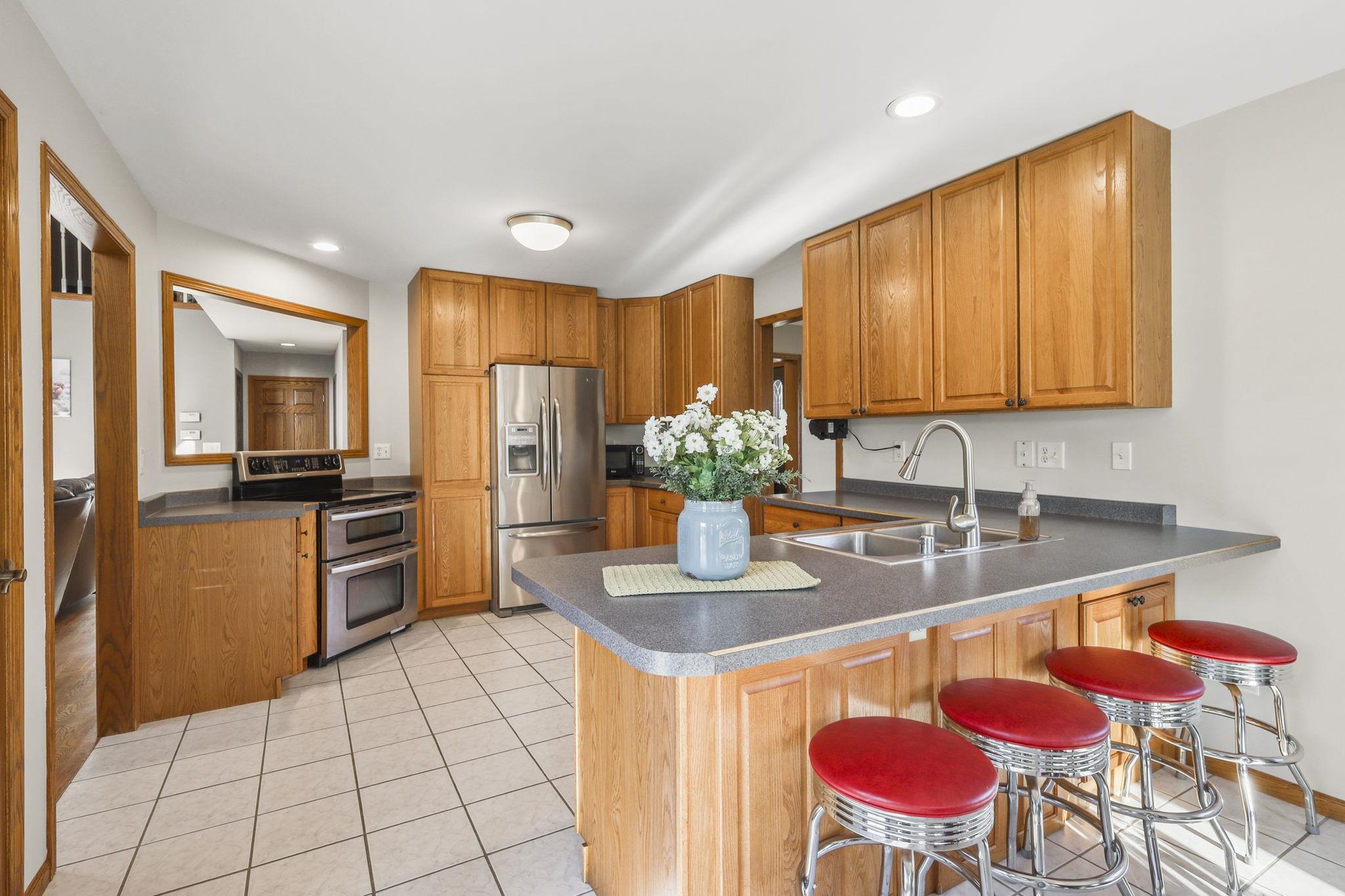 Barneveld, Wisconsin, 53507, United States, 3 Bedrooms Bedrooms, ,4 BathroomsBathrooms,Residential,For Sale,1986114