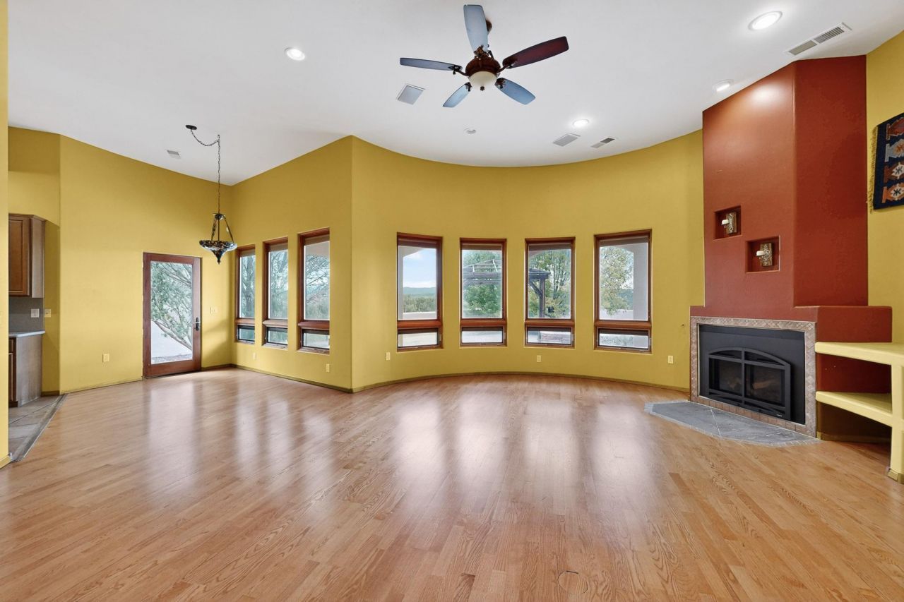 Edgewood, New Mexico, 87015, United States, 3 Bedrooms Bedrooms, ,4 BathroomsBathrooms,Residential,For Sale,1906900