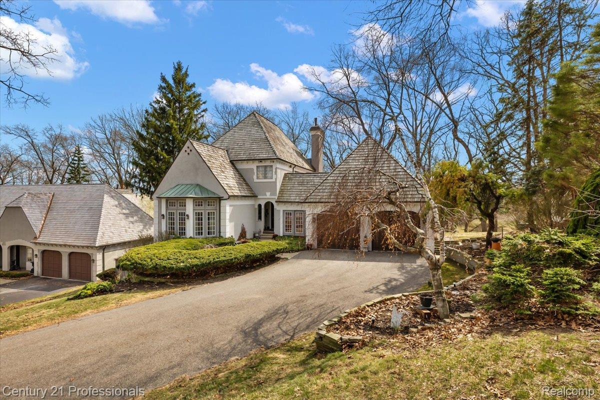 Clarkston, Michigan, 48348, United States, 3 Bedrooms Bedrooms, ,4 BathroomsBathrooms,Residential,For Sale,2036106