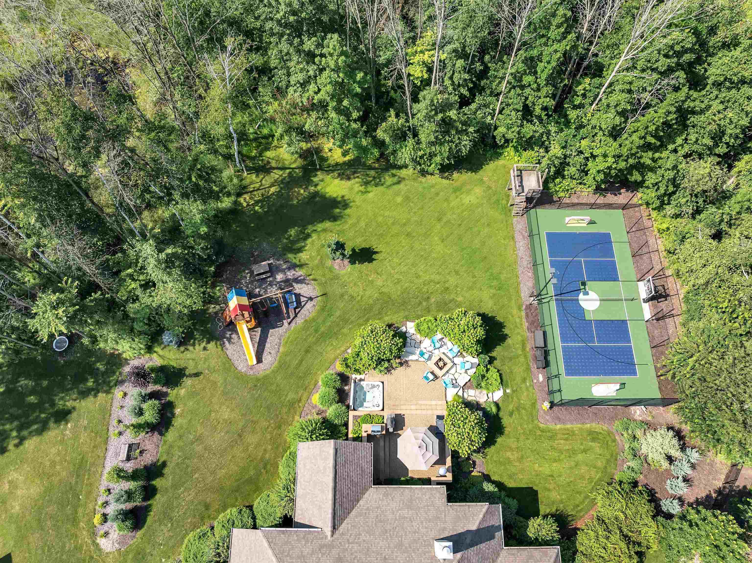 GREEN BAY, Wisconsin, 54313, United States, 5 Bedrooms Bedrooms, ,4 BathroomsBathrooms,Residential,For Sale,1911640