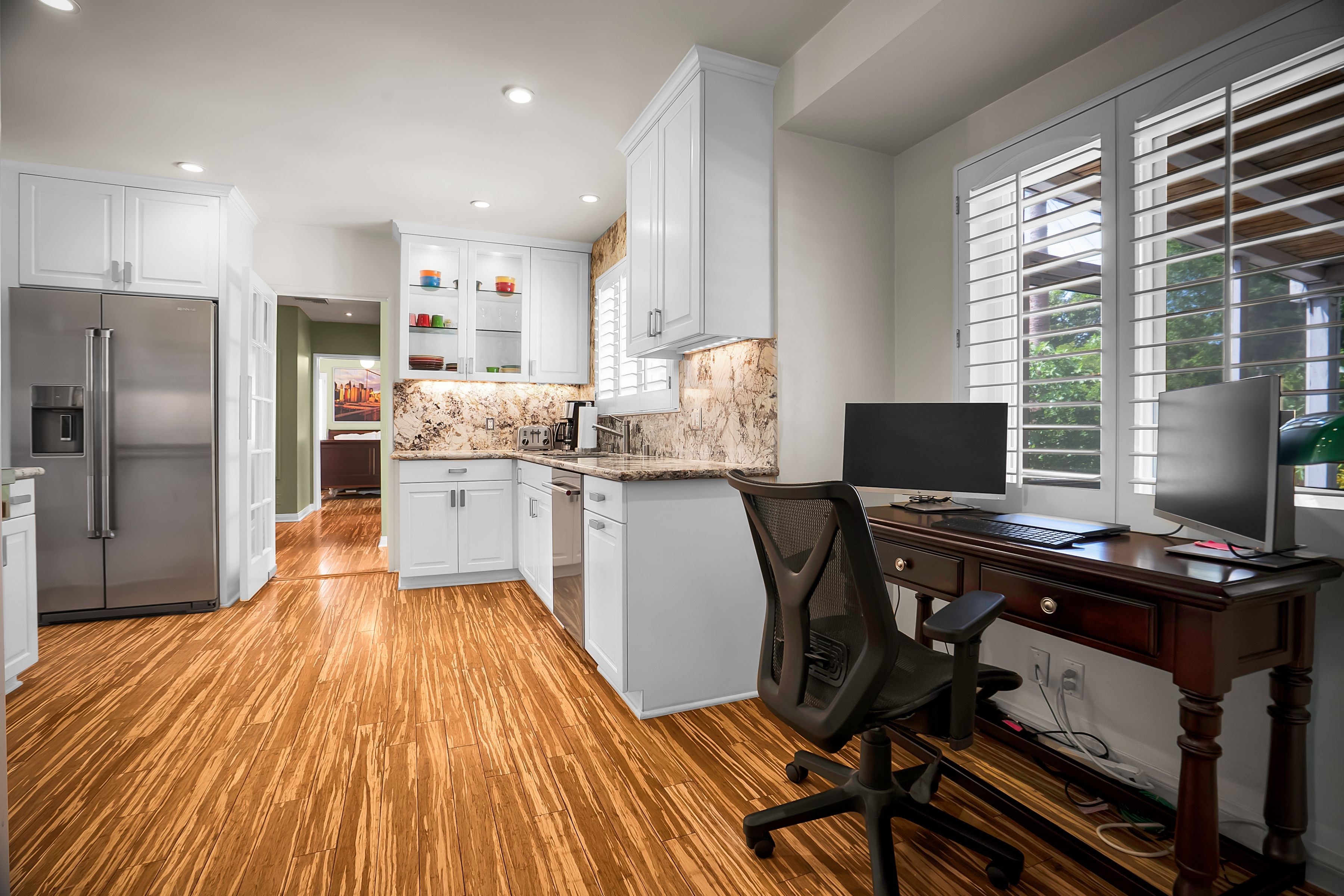  6843 Chisholm Avenue - 物件實景