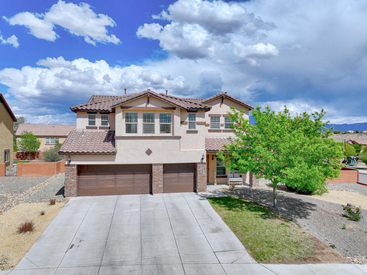 Rio Rancho, New Mexico, 87124, United States, 5 Bedrooms Bedrooms, ,4 BathroomsBathrooms,Residential,For Sale,1805604