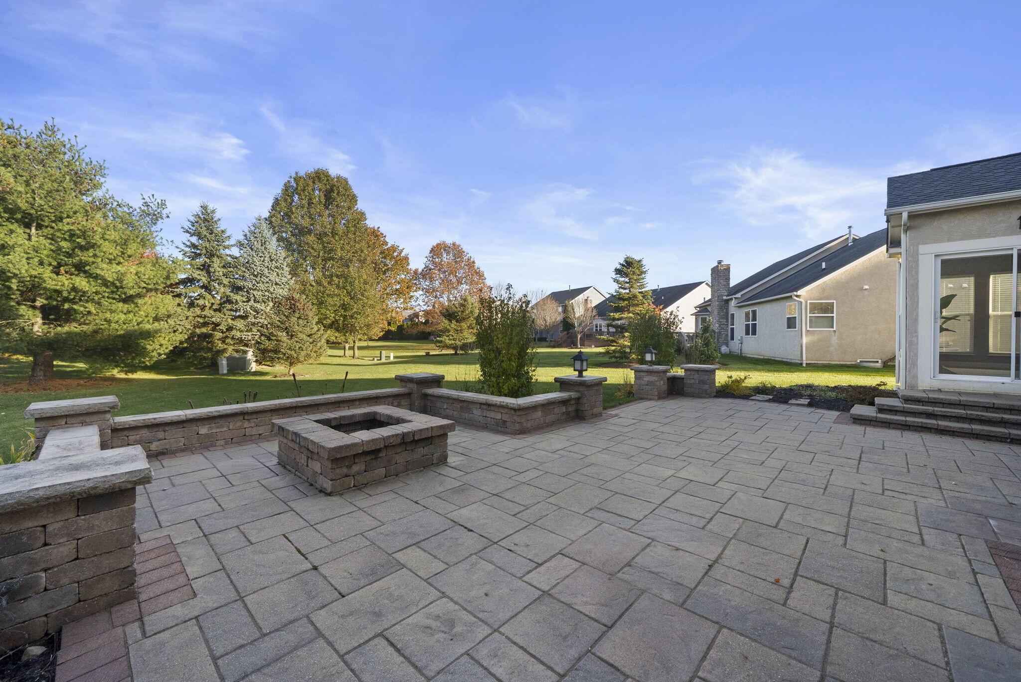 Powell, Ohio, 43065, United States, 5 Bedrooms Bedrooms, ,5 BathroomsBathrooms,Residential,For Sale,1988967