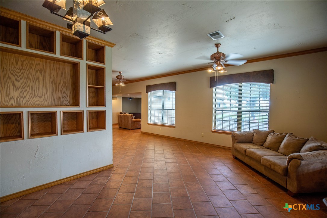 La Vernia, Texas, 78121, United States, 2 Bedrooms Bedrooms, ,3 BathroomsBathrooms,Residential,For Sale,2001735