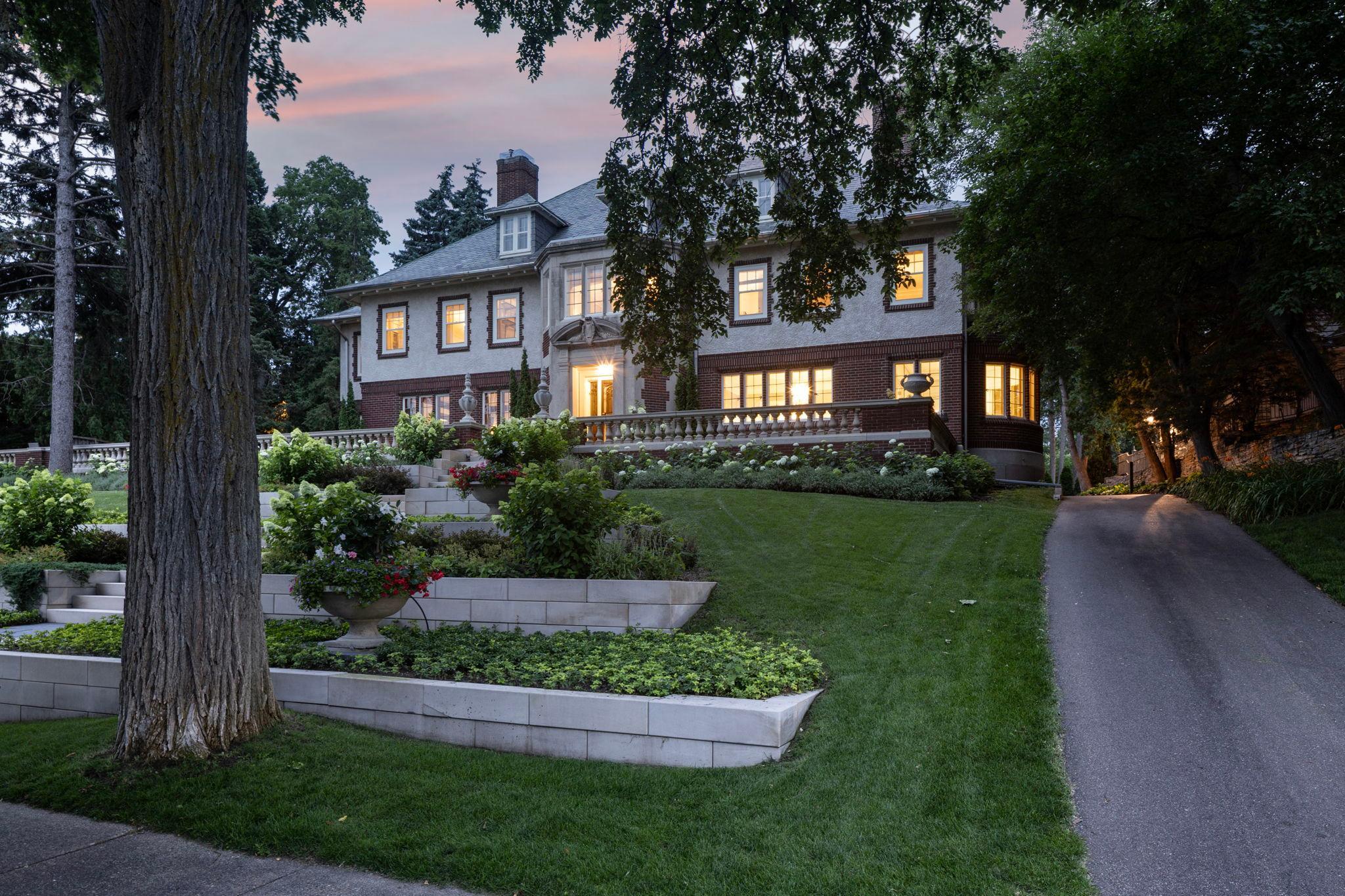 Minneapolis, Minnesota, 55416, United States, 5 Bedrooms Bedrooms, ,4 BathroomsBathrooms,Residential,For Sale,1907666