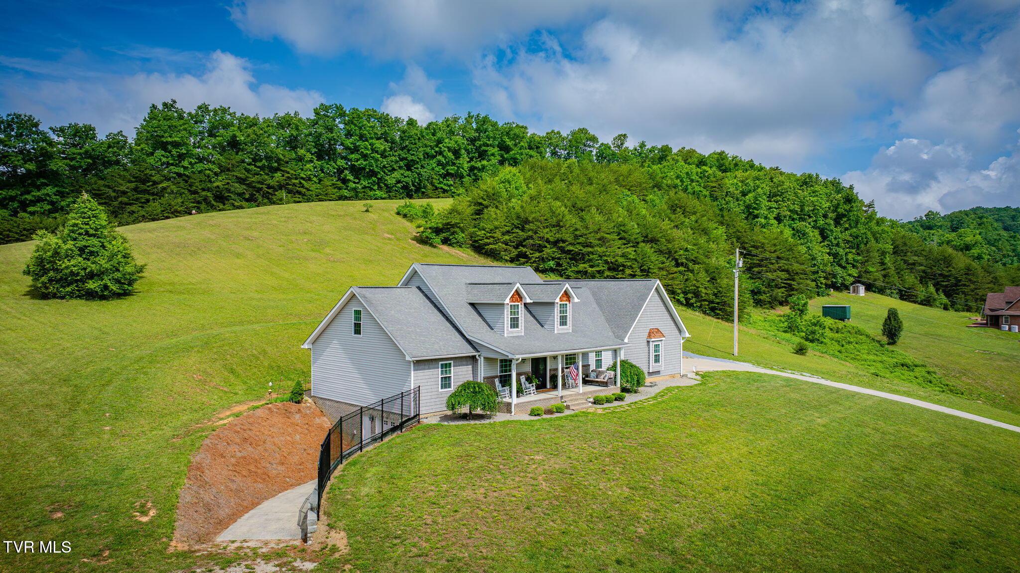 Bluff City, Tennessee, 37618, United States, 3 Bedrooms Bedrooms, ,4 BathroomsBathrooms,Residential,For Sale,2048525