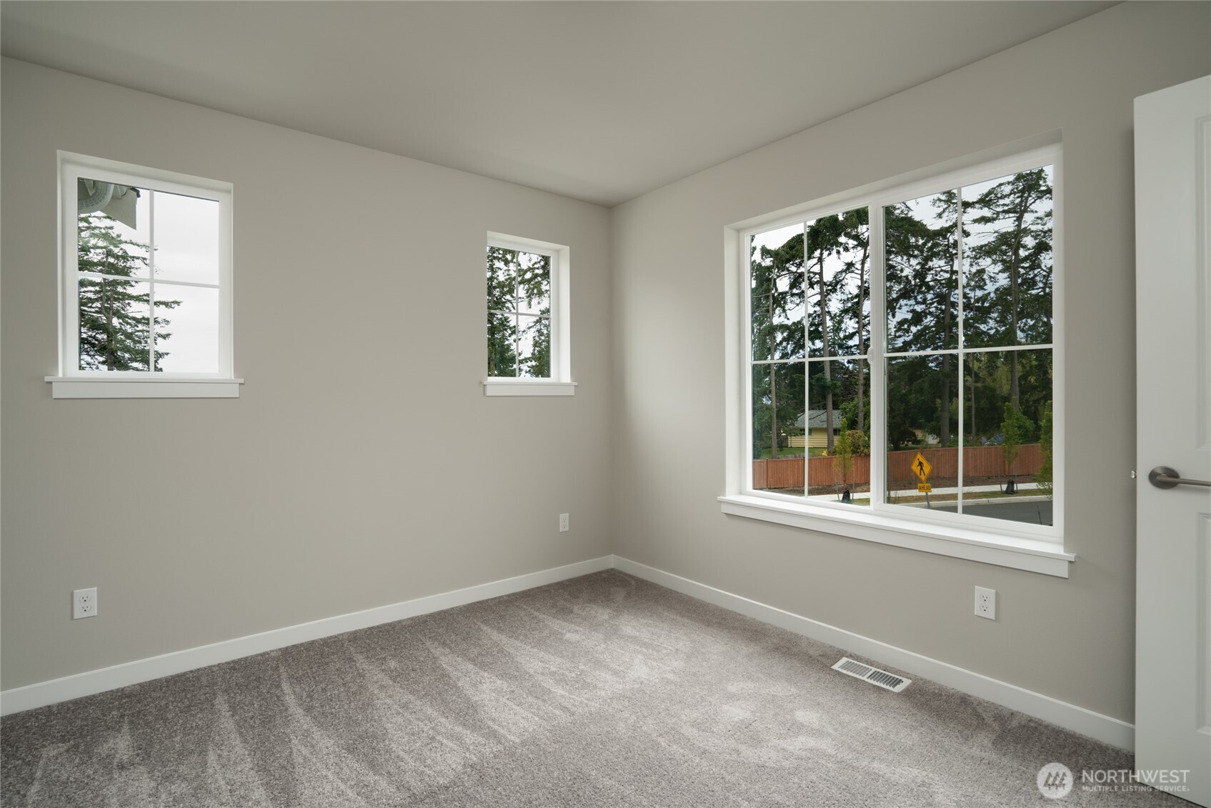 Oak Harbor, Washington, 98277, United States, 4 Bedrooms Bedrooms, ,3 BathroomsBathrooms,Residential,For Sale,1906336
