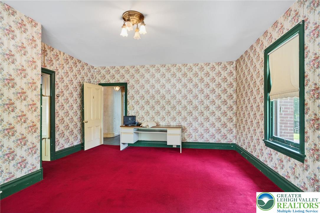 Jim Thorpe Boro, Pennsylvania, 18229, United States, 7 Bedrooms Bedrooms, ,3 BathroomsBathrooms,Residential,For Sale,1903669