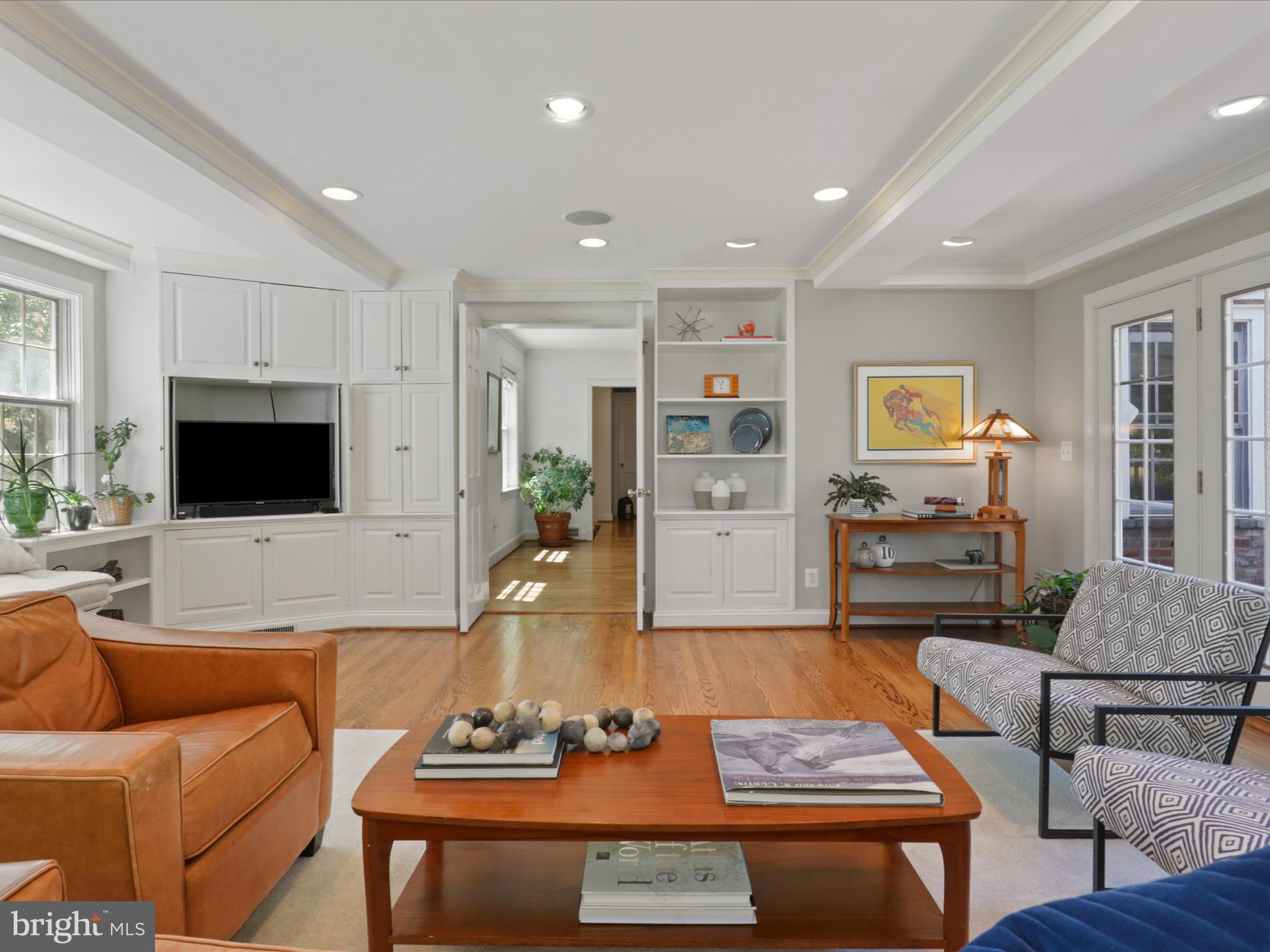 Arlington, Virginia, 22207, United States, 4 Bedrooms Bedrooms, ,4 BathroomsBathrooms,Residential,For Sale,1792386