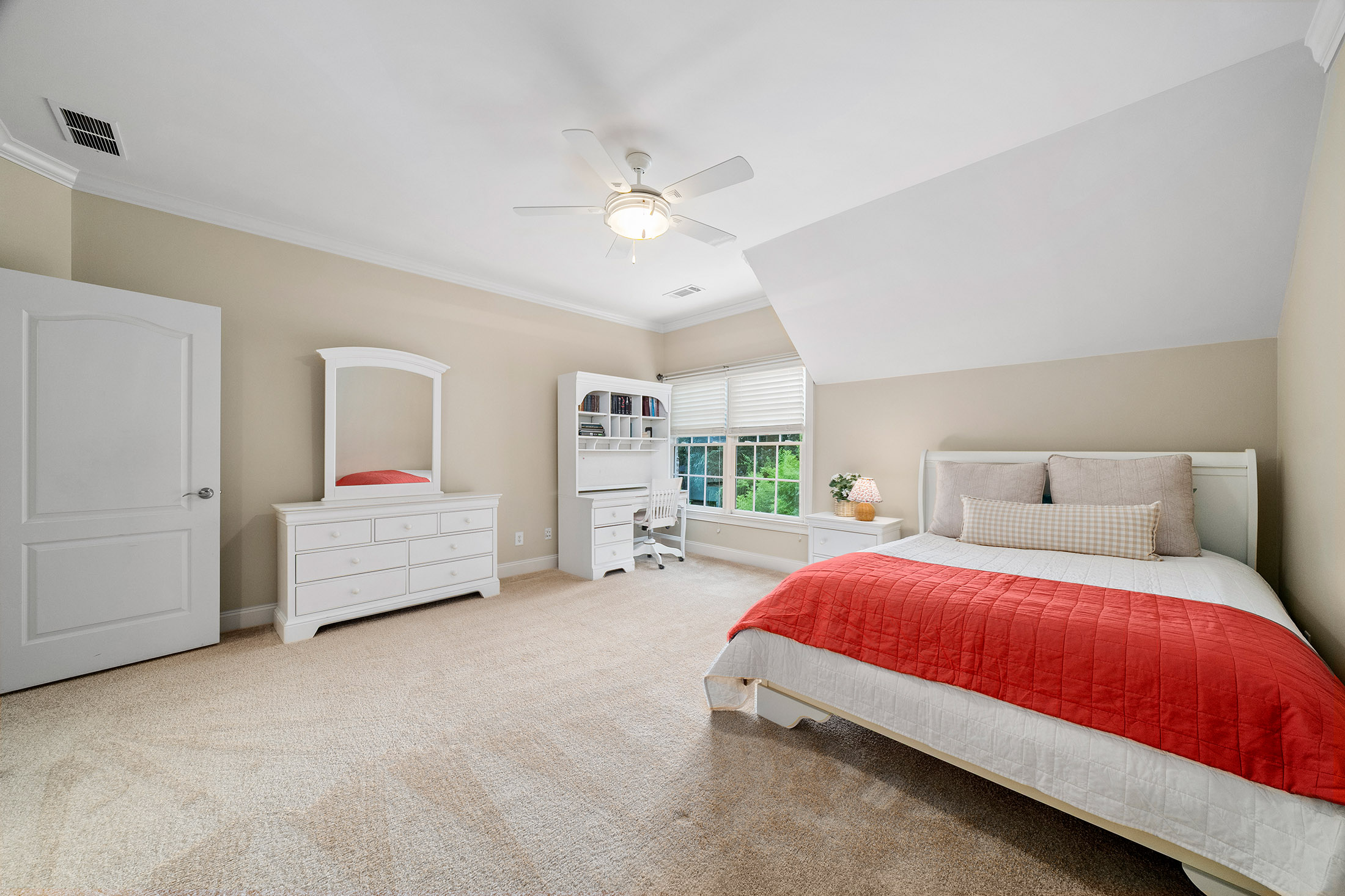  A Rare Opportunity in One of Milton’s Most Desirable Gated Communities - 物件實景