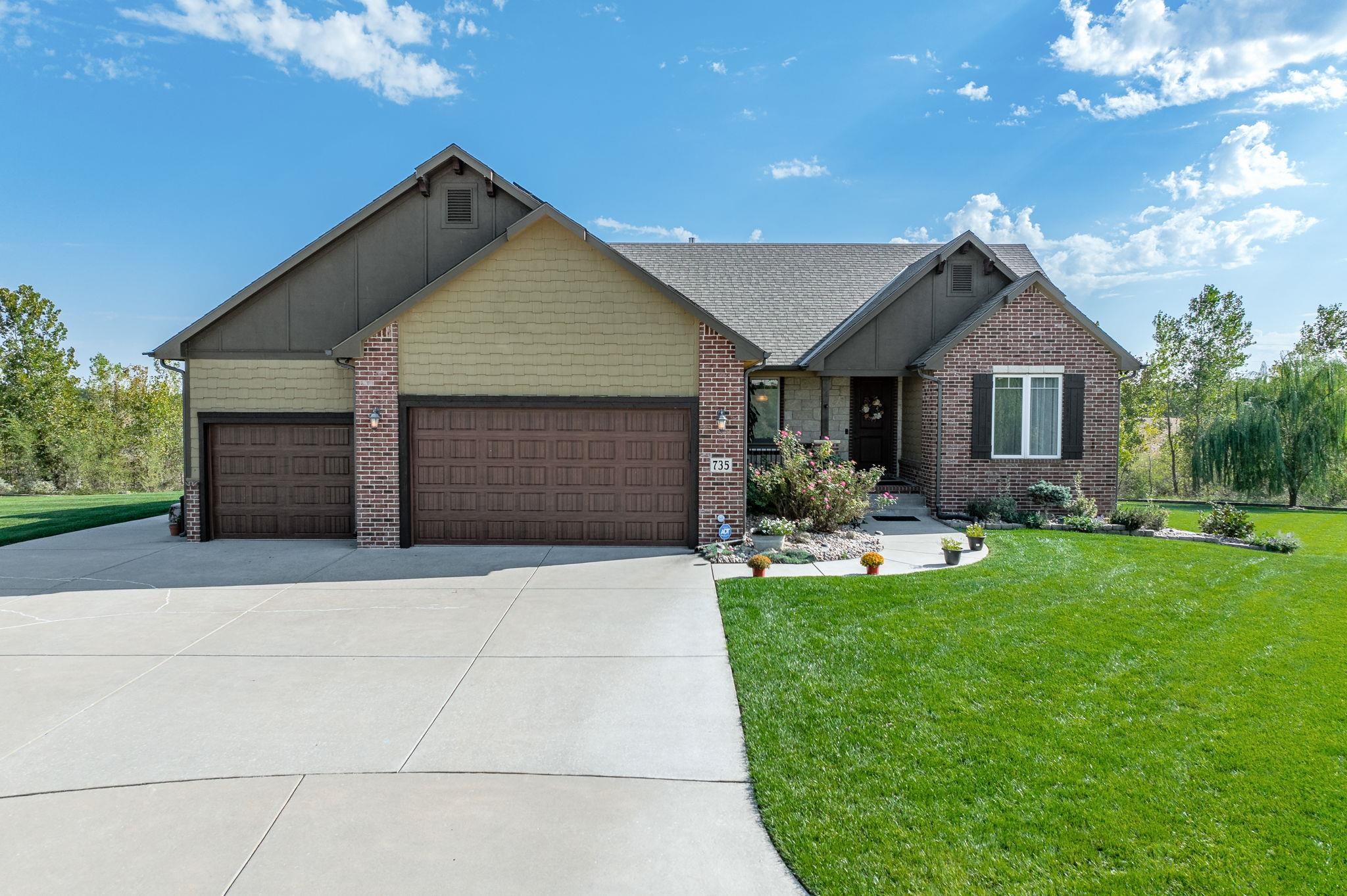 Benton, Kansas, 67017, United States, 6 Bedrooms Bedrooms, ,3 BathroomsBathrooms,Residential,For Sale,1958452