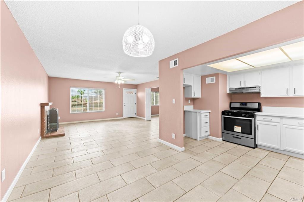 San Bernardino, California, 92407, United States, 4 Bedrooms Bedrooms, ,Residential,For Sale,1995159