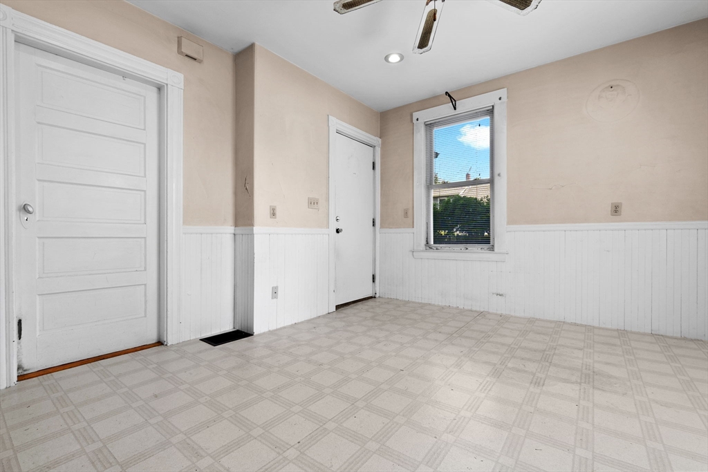 Lynn, Massachusetts, 01905, United States, 4 Bedrooms Bedrooms, ,2 BathroomsBathrooms,Residential,For Sale,1987655