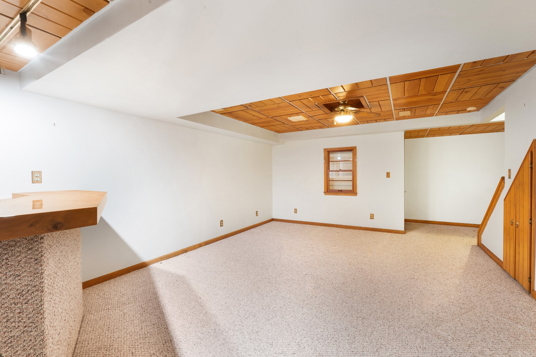  ?Westbrook Woods? Well Maintained Townhome - 物件實景