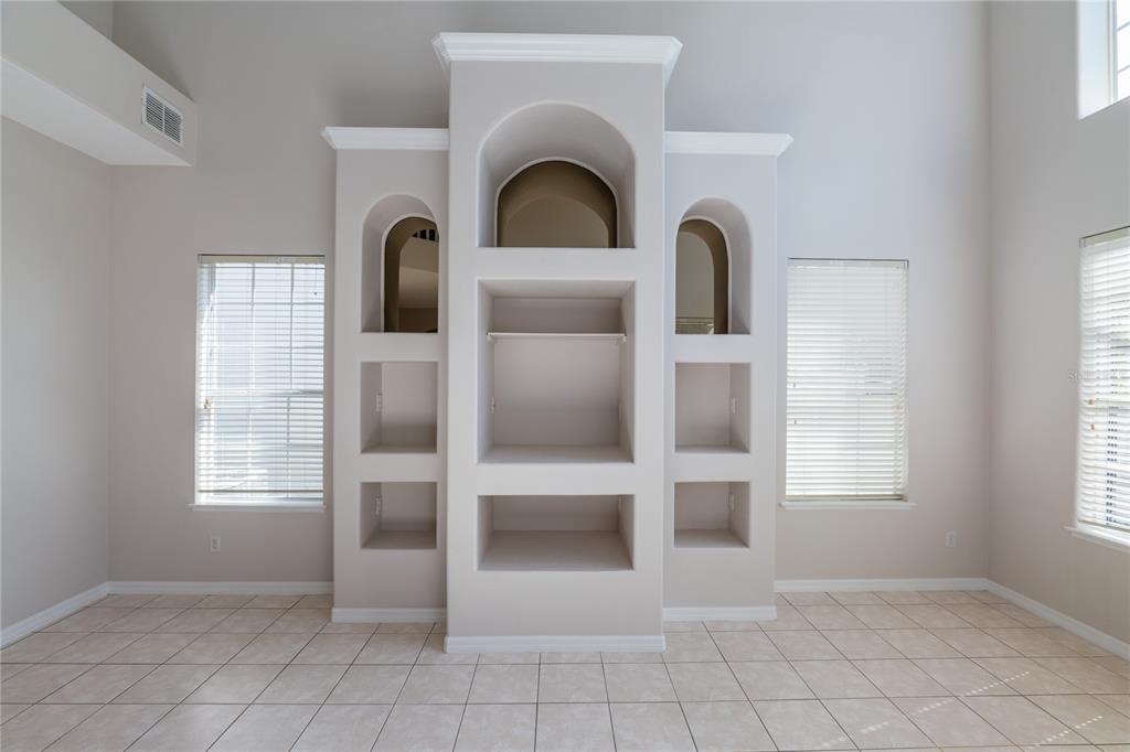 Orlando, Florida, 32824, United States, 5 Bedrooms Bedrooms, ,4 BathroomsBathrooms,Residential,For Sale,1988191