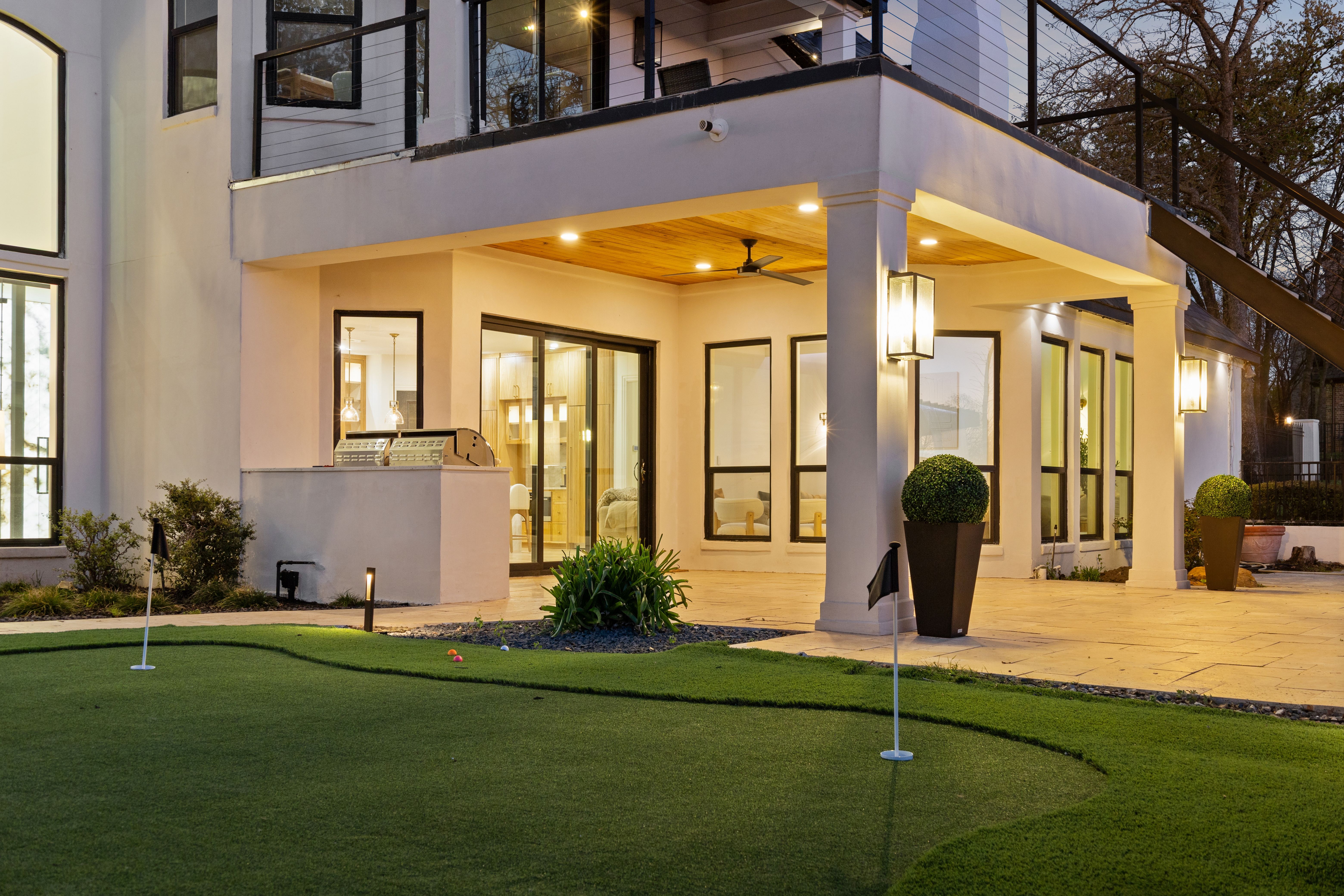  6001 Pine Valley Drive - 物件實景