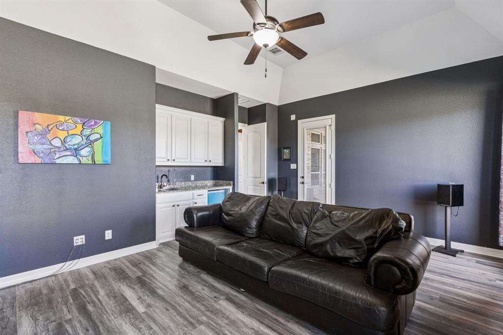 Forney, Texas, 75126, United States, 3 Bedrooms Bedrooms, ,3 BathroomsBathrooms,Residential,For Sale,1988143