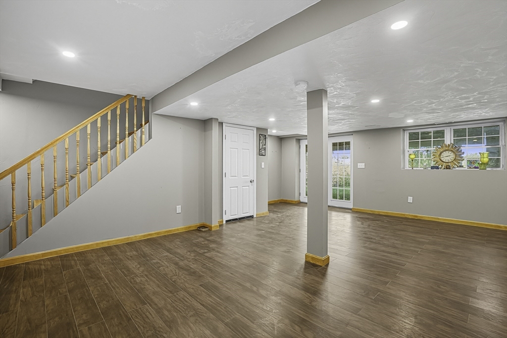 Worcester, Massachusetts, 01606, United States, 4 Bedrooms Bedrooms, ,3 BathroomsBathrooms,Residential,For Sale,2012062