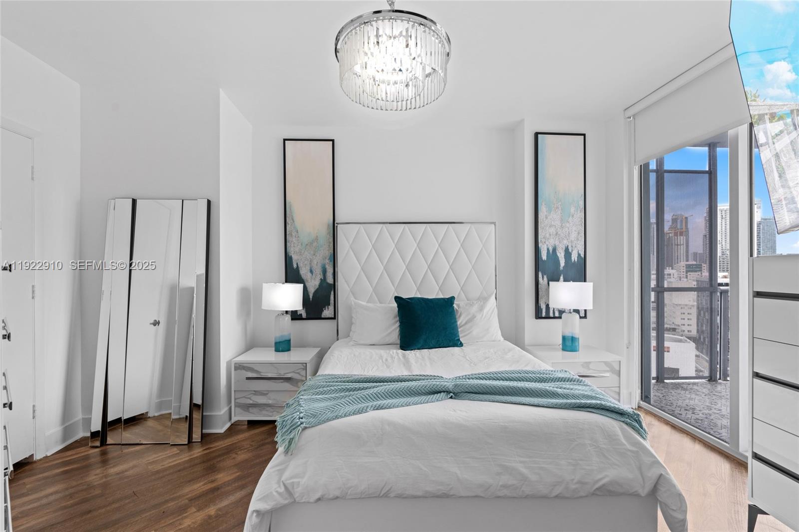 Miami, Florida, 33130, United States, 2 Bedrooms Bedrooms, ,2 BathroomsBathrooms,Residential,For Sale,2000565