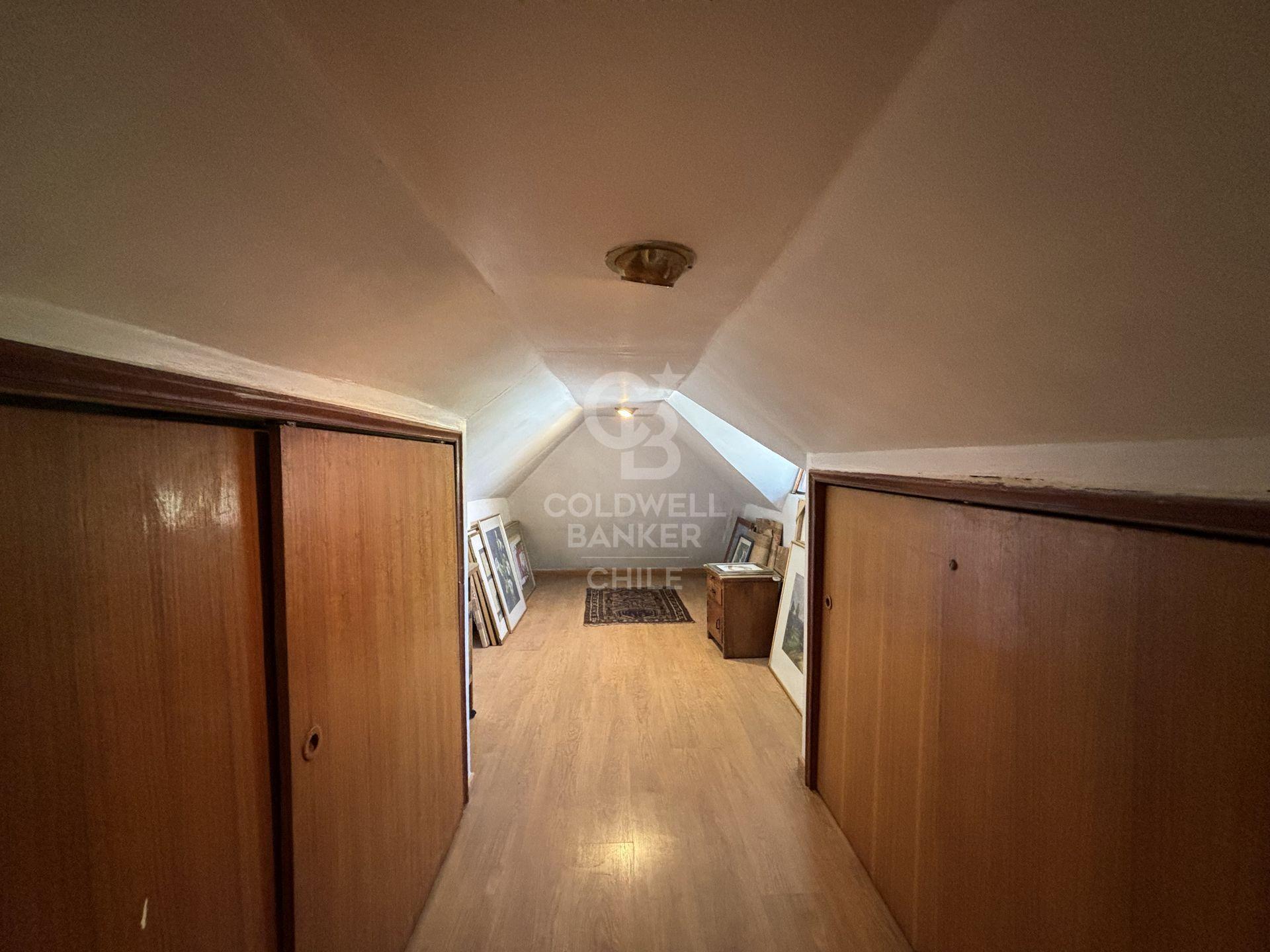 Las Condes, Chile, 5 Bedrooms Bedrooms, ,4 BathroomsBathrooms,Residential,For Sale,1751302
