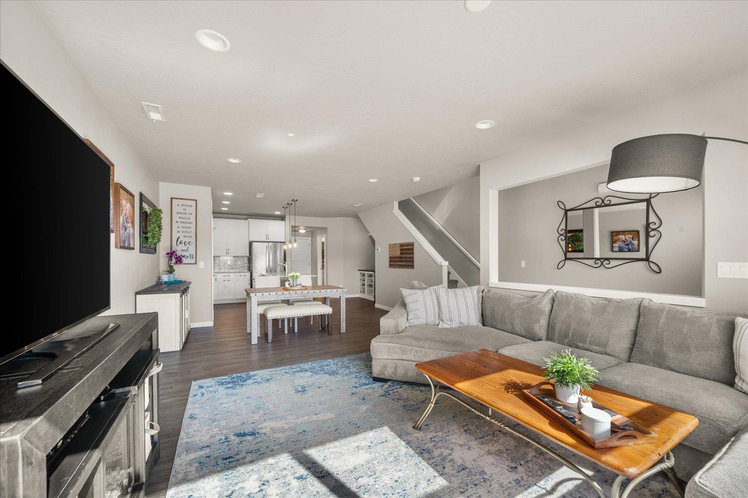 Spokane, Washington, 99201, United States, 2 Bedrooms Bedrooms, ,3 BathroomsBathrooms,Residential,For Sale,1974429