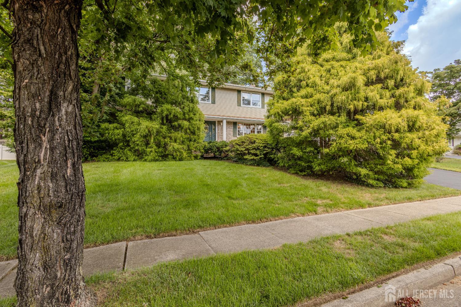 East Brunswick, New Jersey, 08816, United States, 4 Bedrooms Bedrooms, ,4 BathroomsBathrooms,Residential,For Sale,1900919