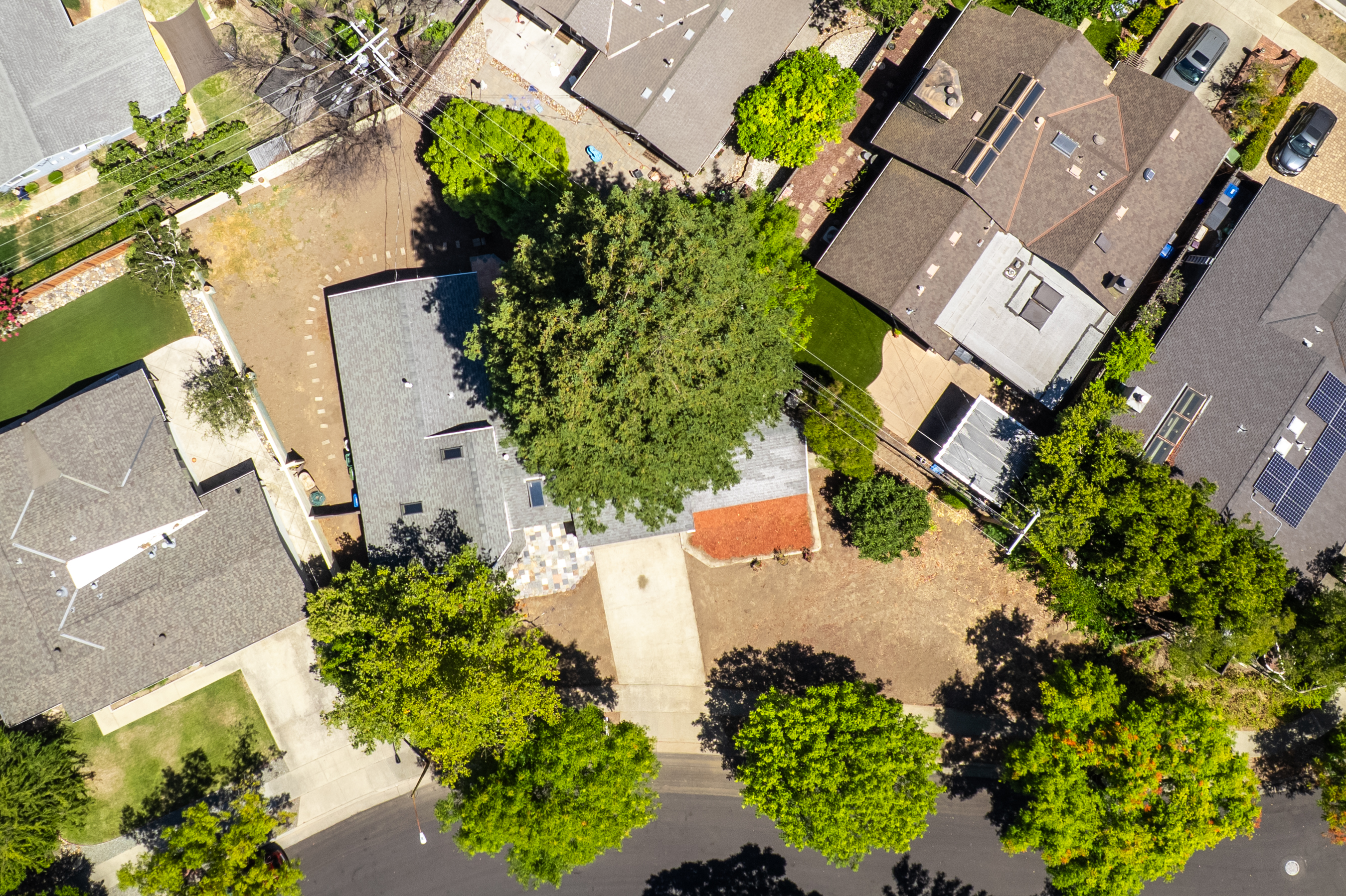  Corner Lot Retreat in the Heart of Los Gatos’ Vasona Corridor - 物件實景