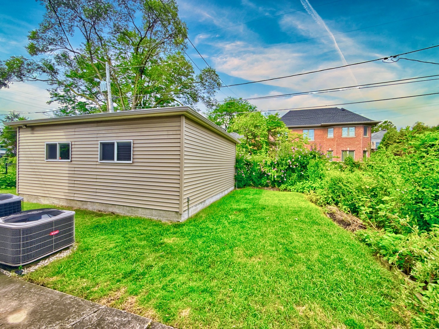 Lincolnwood, Illinois, 60712, United States, 8 Bedrooms Bedrooms, ,Residential,For Sale,1984264