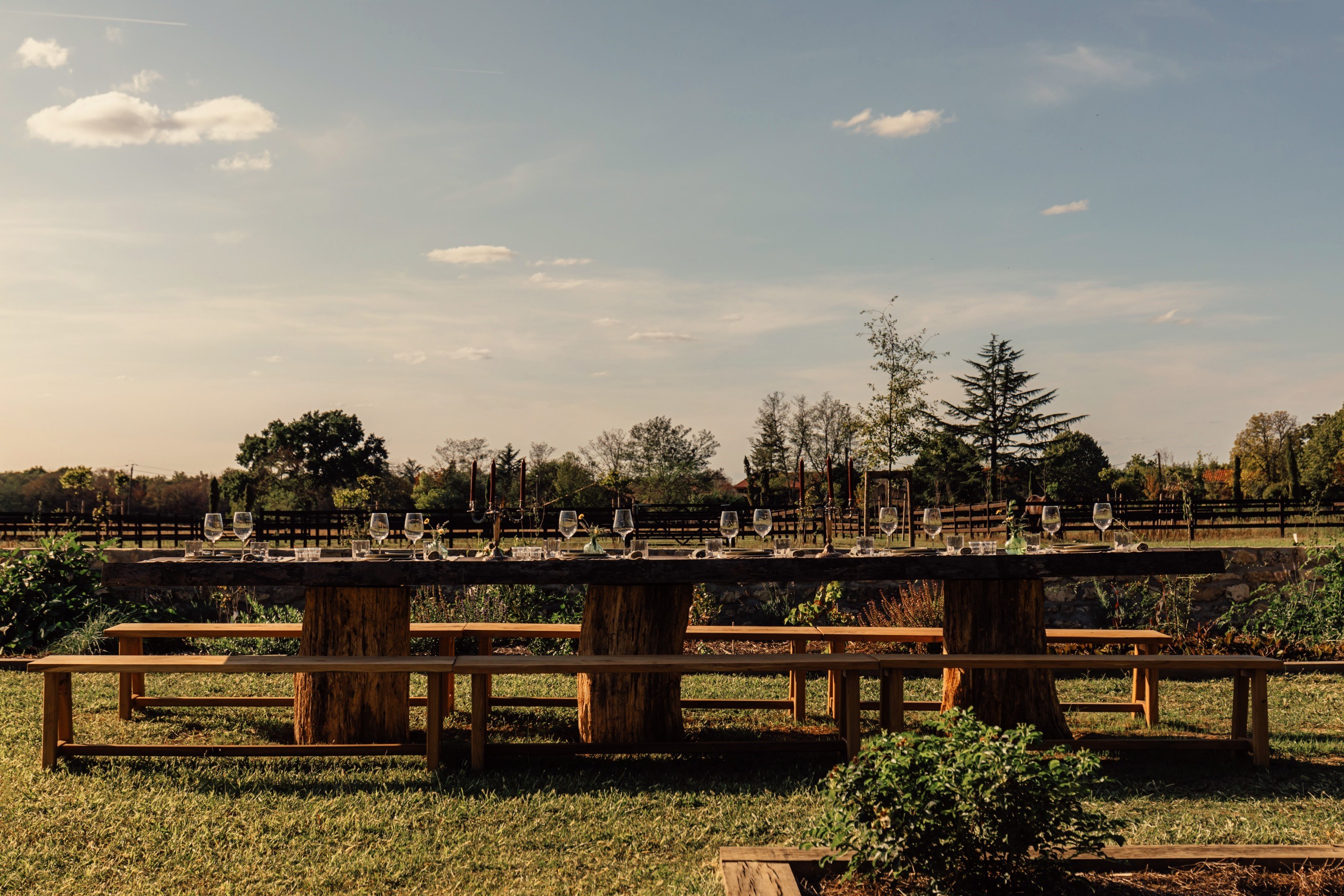  18TH CENTURY CHÂTEAU - SWIMMING POOL - SPA - OUTBUILDINGS - EQUESTRIAN ESTATE - 物件實景