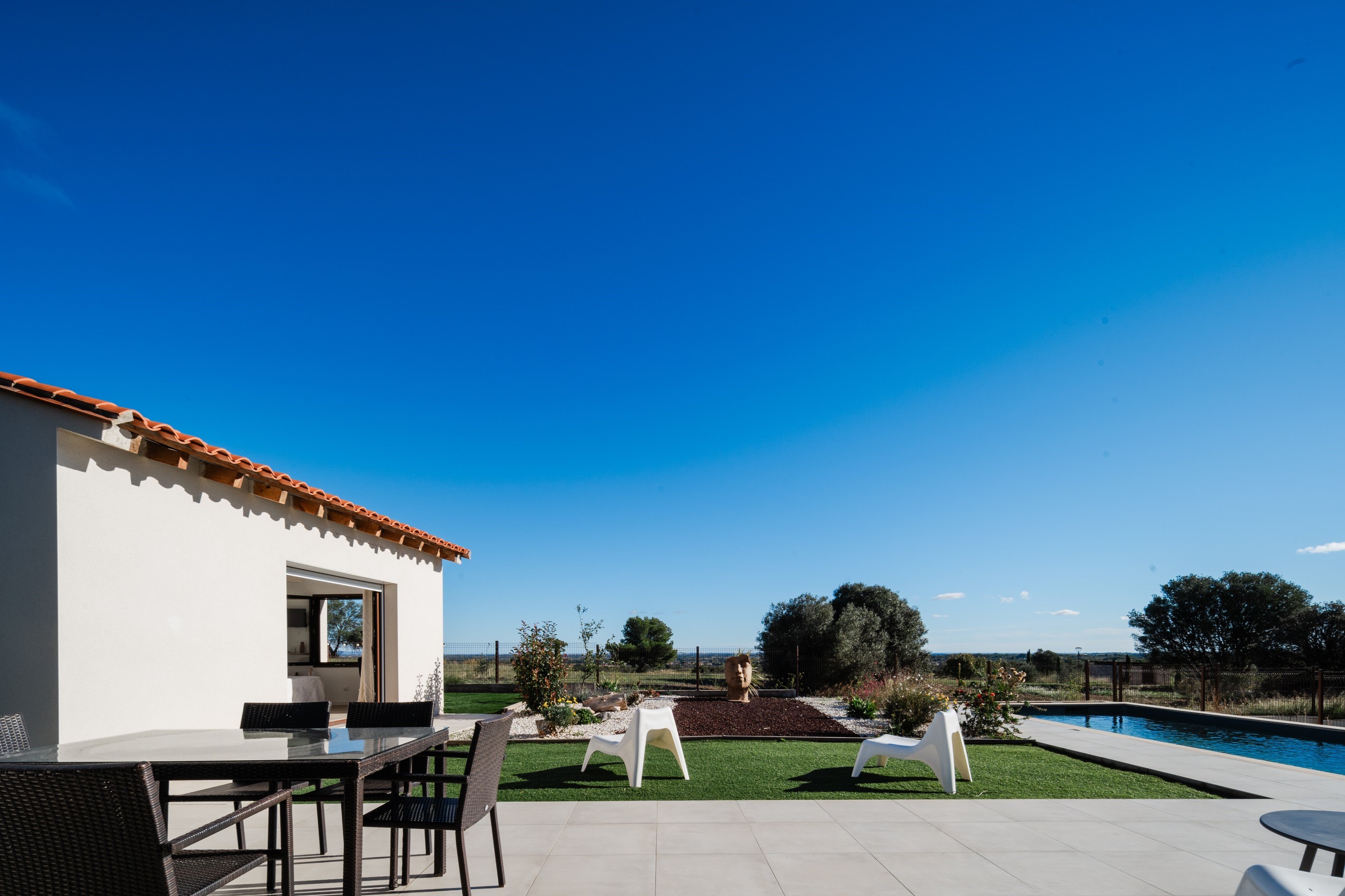  Elegant Contemporary single-storey villa with large garage and pool in a sought… - 物件實景