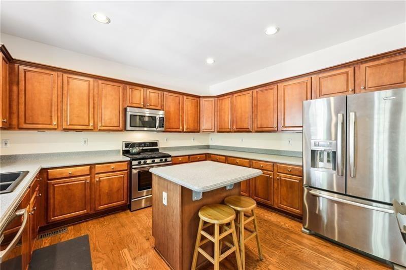 Cumming, Georgia, 30041, United States, 5 Bedrooms Bedrooms, ,4 BathroomsBathrooms,Residential,For Sale,2015955