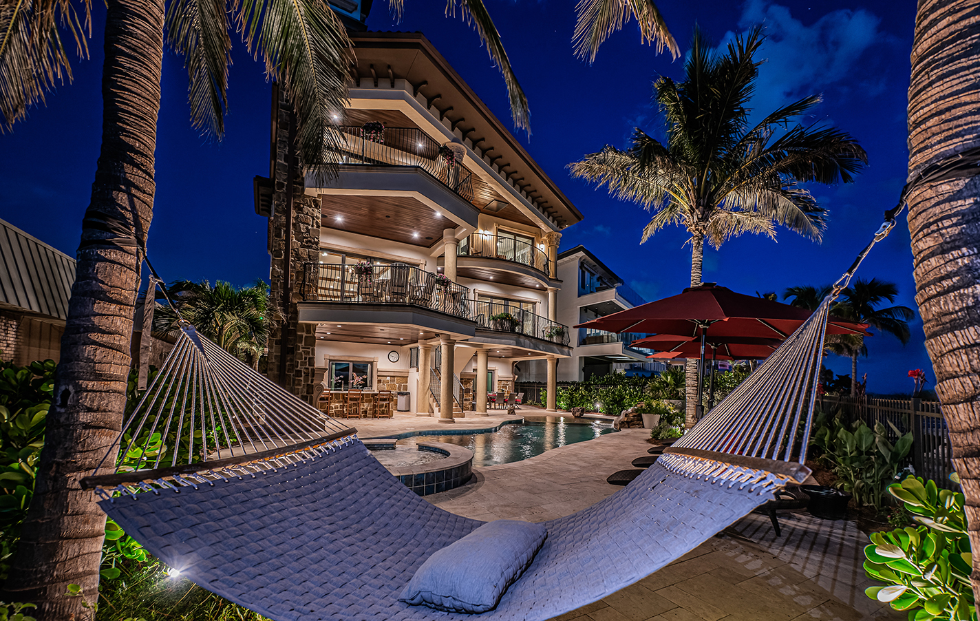 Redington Shores, Florida, 33708, United States, 5 Bedrooms Bedrooms, ,6 BathroomsBathrooms,Residential,For Sale,1921894