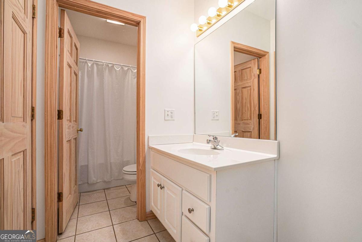 Ellijay, Georgia, 30536, United States, 4 Bedrooms Bedrooms, ,4 BathroomsBathrooms,Residential,For Sale,1888525