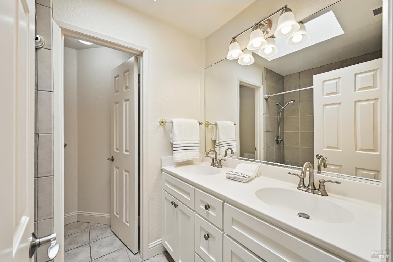 Windsor, California, 95492, United States, 4 Bedrooms Bedrooms, ,3 BathroomsBathrooms,Residential,For Sale,1926215