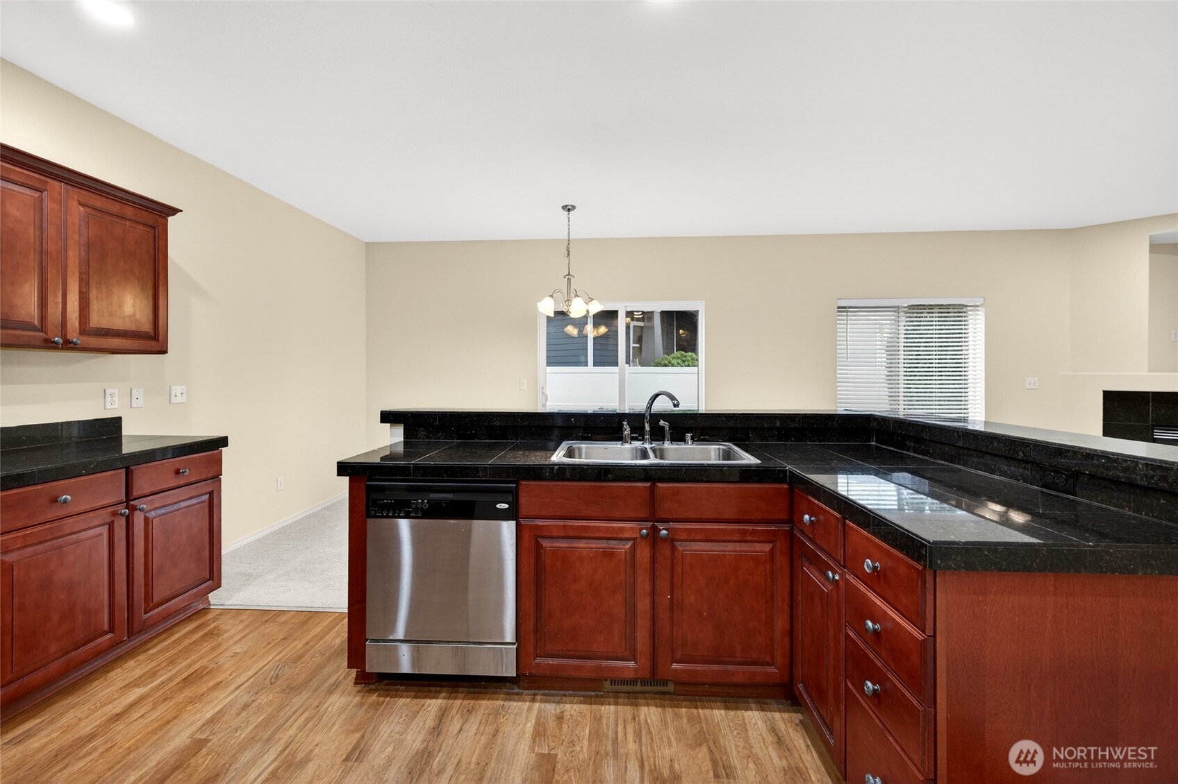 Monroe, Washington, 98272, United States, 3 Bedrooms Bedrooms, ,3 BathroomsBathrooms,Residential,For Sale,2008505