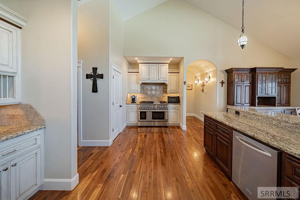 IDAHO FALLS, Idaho, 83404, United States, 4 Bedrooms Bedrooms, ,3 BathroomsBathrooms,Residential,For Sale,1873456