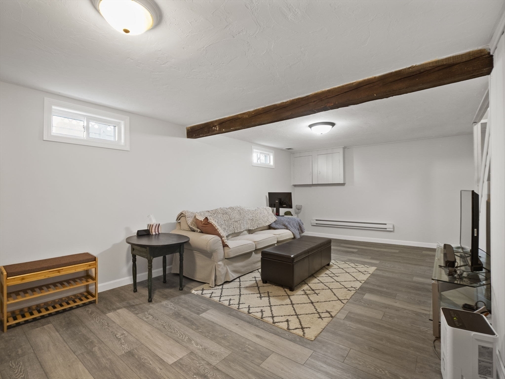 Peabody, Massachusetts, 01960, United States, 2 Bedrooms Bedrooms, ,1 BathroomBathrooms,Residential,For Sale,1930941