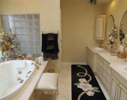 Whittier, California, 90605, United States, 9 Bedrooms Bedrooms, ,6 BathroomsBathrooms,Residential,For Sale,1994217