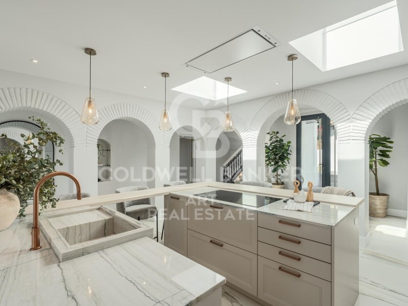 Marbella, Andalusia, ES, 5 Bedrooms Bedrooms, ,5 BathroomsBathrooms,Residential,For Sale,1768060