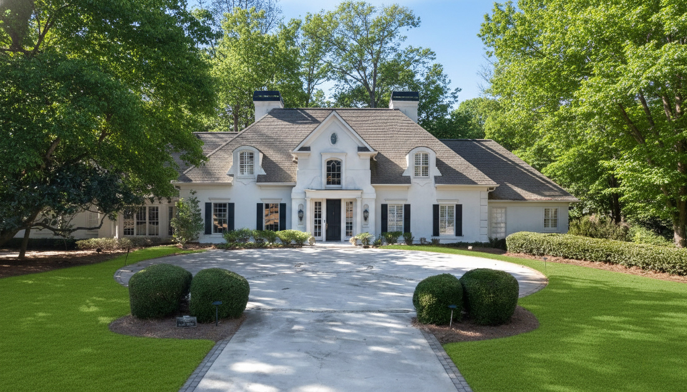  Elegant Traditional Home in Buckhead