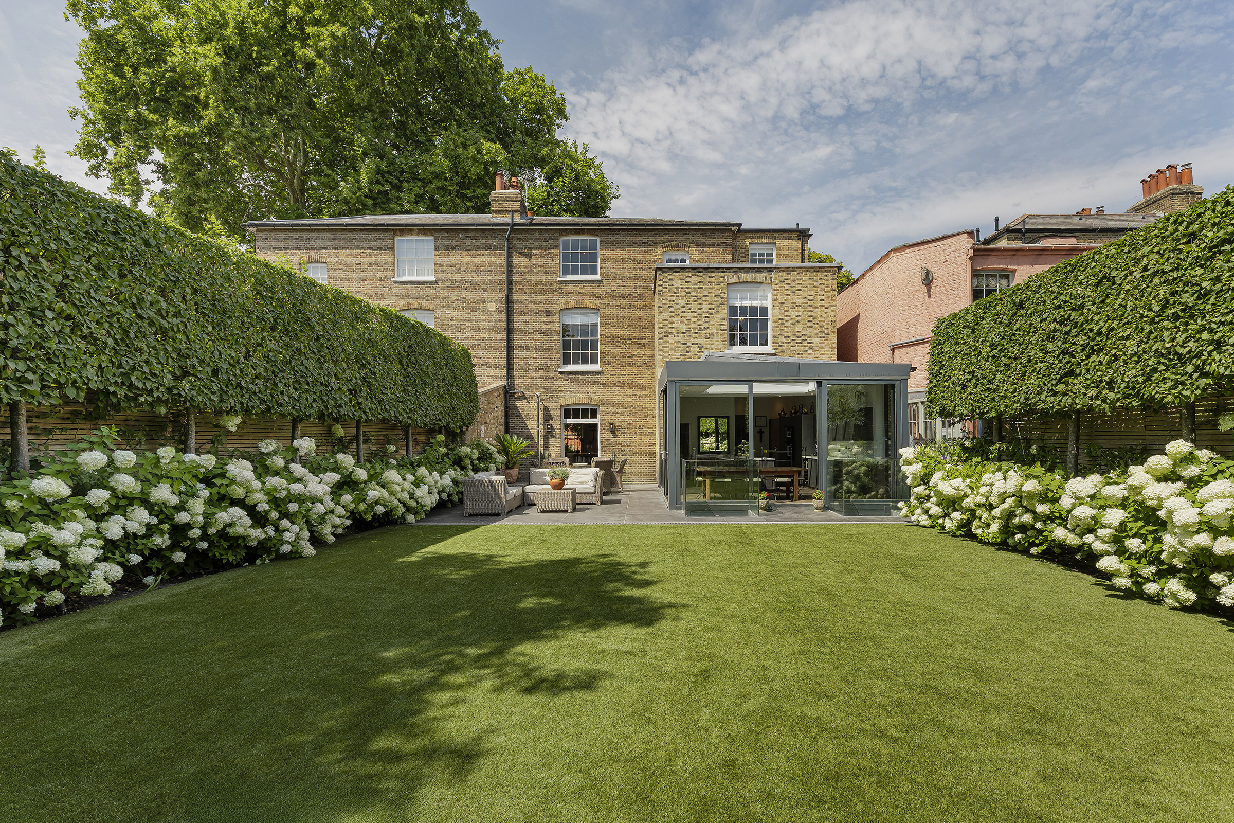  A beautifully renovated Grade II listed Georgian house with a south-facing garde - 物件實景