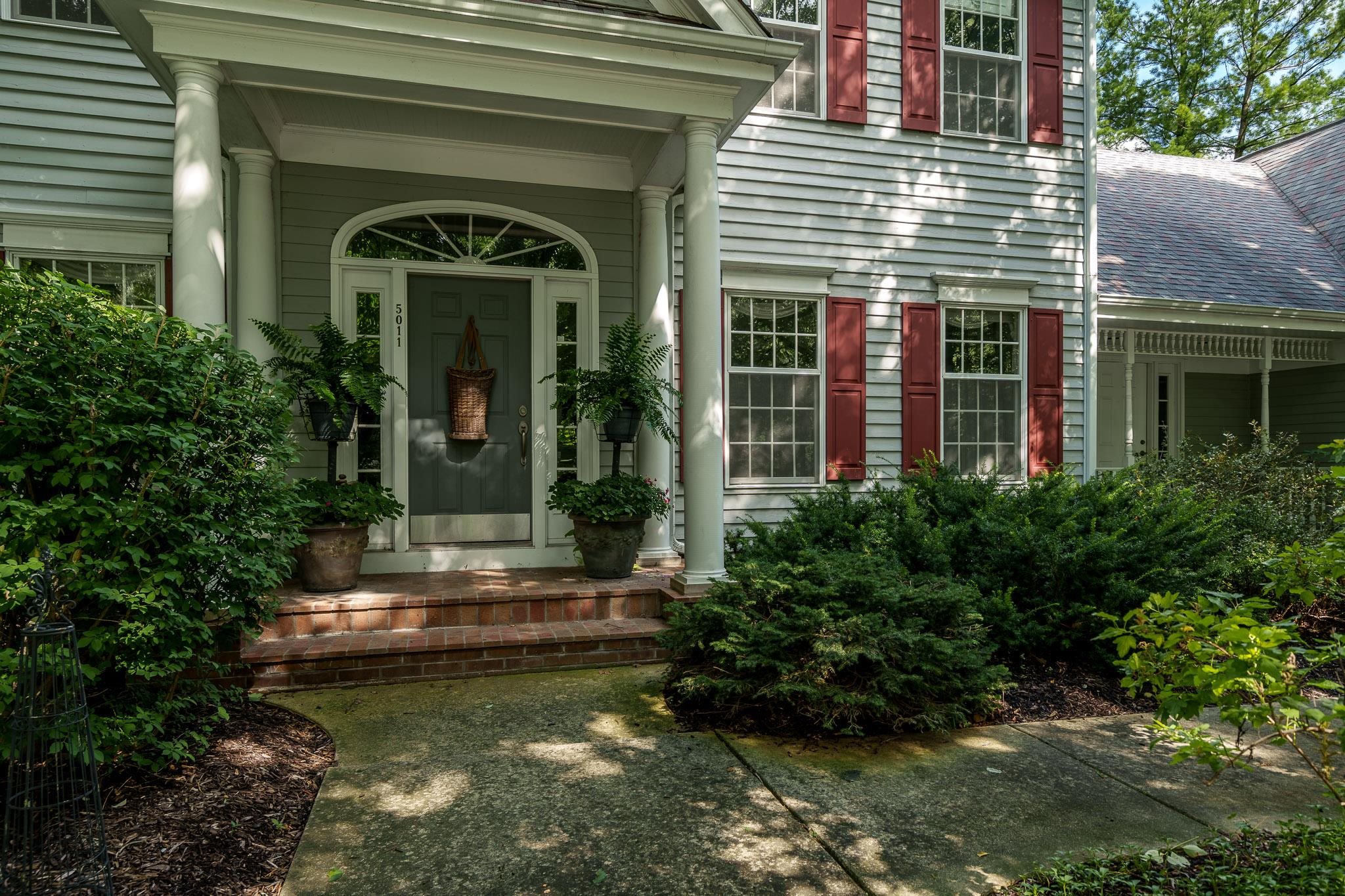 Rockford, Illinois, 61107, United States, 4 Bedrooms Bedrooms, ,5 BathroomsBathrooms,Residential,For Sale,1928082