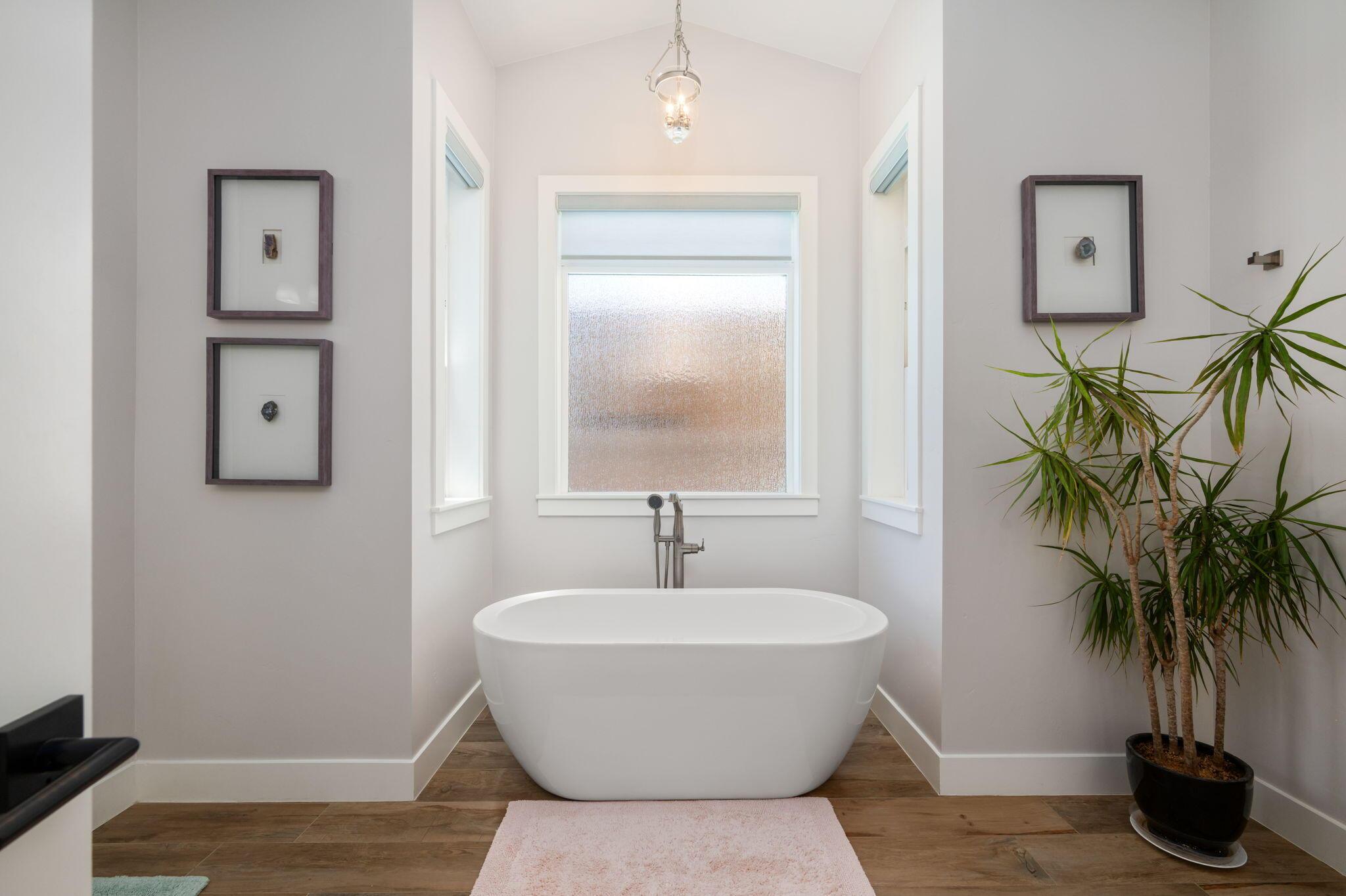 Hurricane, Utah, 84737, United States, 6 Bedrooms Bedrooms, ,6 BathroomsBathrooms,Residential,For Sale,1977381