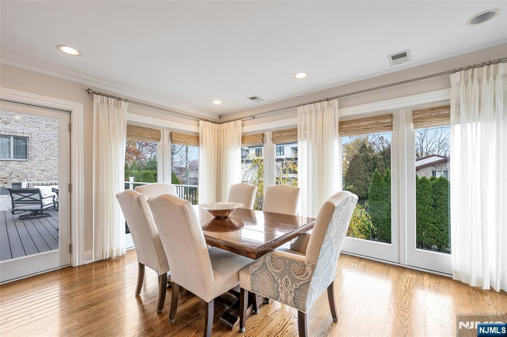 Cliffside Park, New Jersey, 07010, United States, 4 Bedrooms Bedrooms, ,5 BathroomsBathrooms,Residential,For Sale,1998497